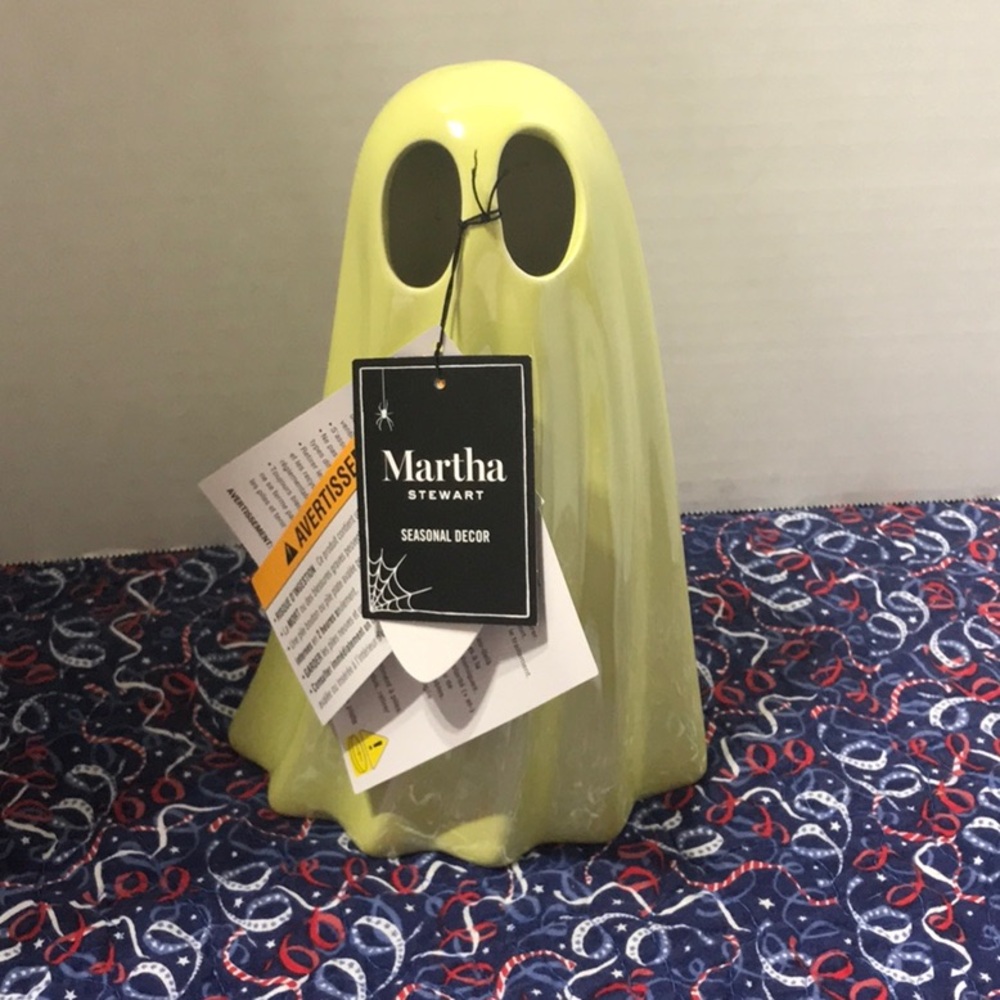 Martha Stewart shiny lime green ghost lite up